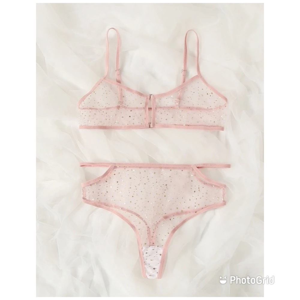 3x$25 Pink see through star print set New ✨🌟